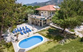 Marti Garden Suites